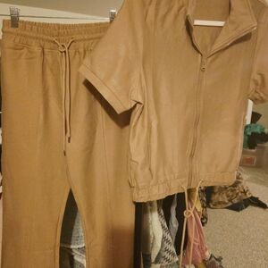 Stylish Tan Women's Jogger Set. Zip Up Top W Drawstring Wide Leg Pants